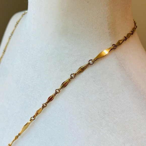 Vintage Diamond Shaped Simple Gold Tone Chain 34” Can be Worn Doubled or layered - Picture 2 of 10